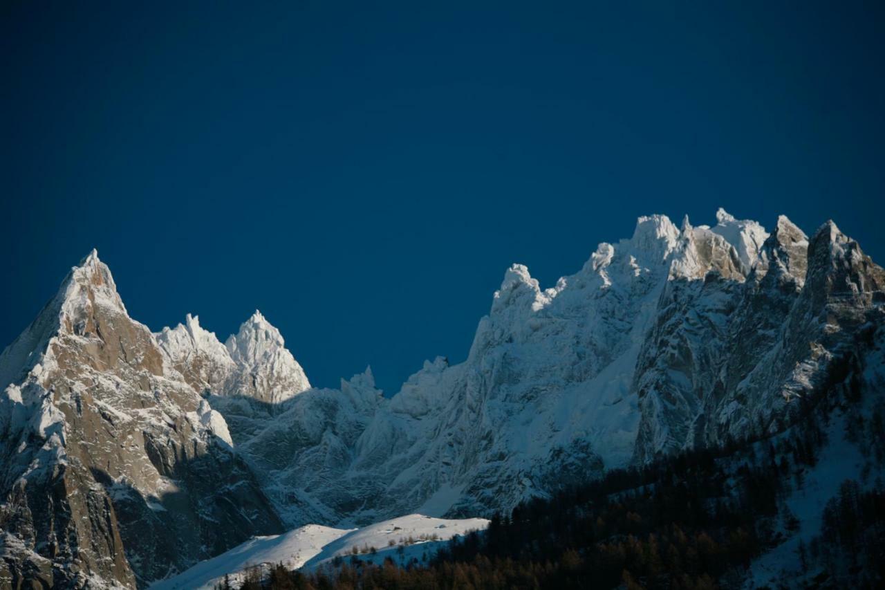 Duplex En Vieux Bois Hyper Centre Apartman Chamonix Kültér fotó